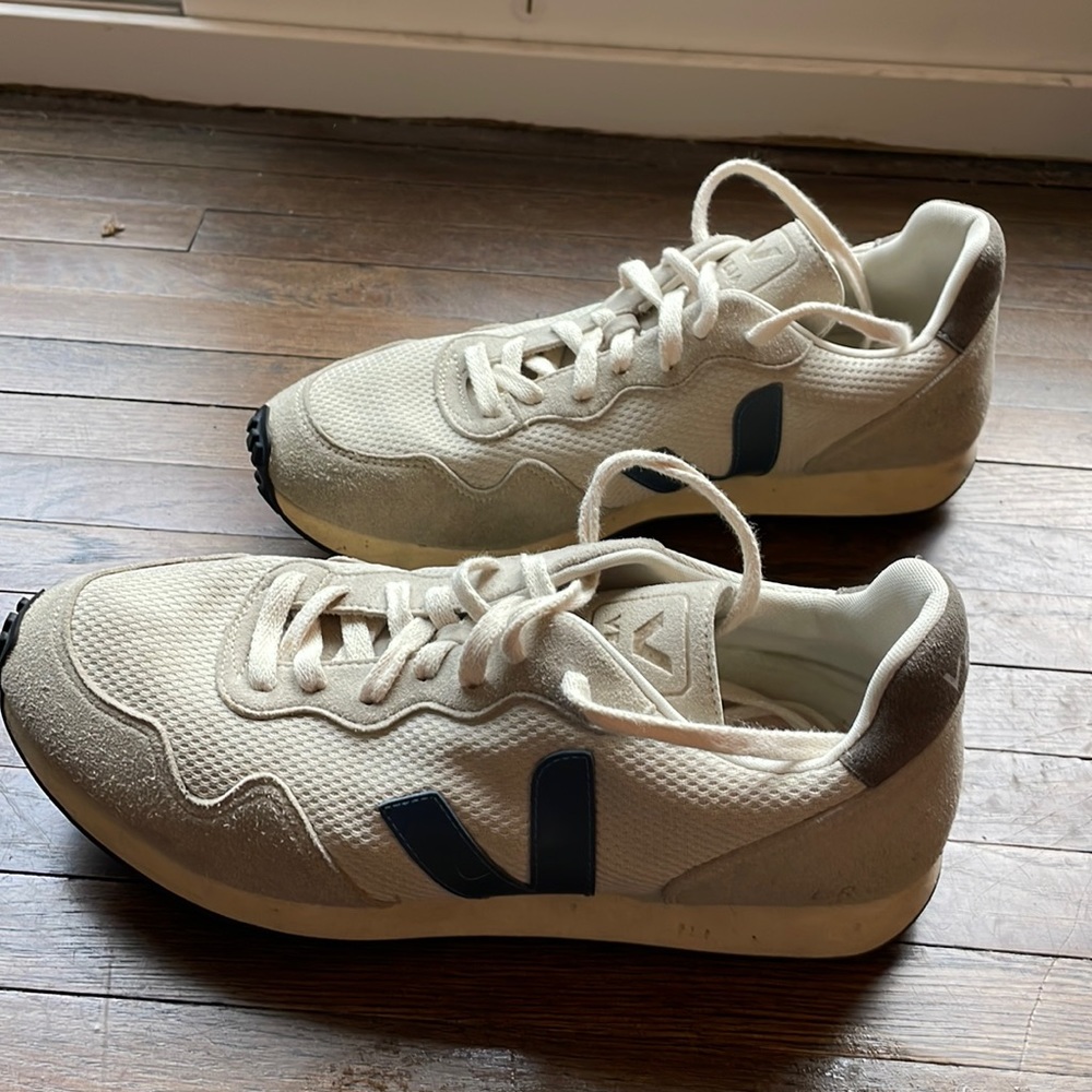 Women’s Veja Sneakers